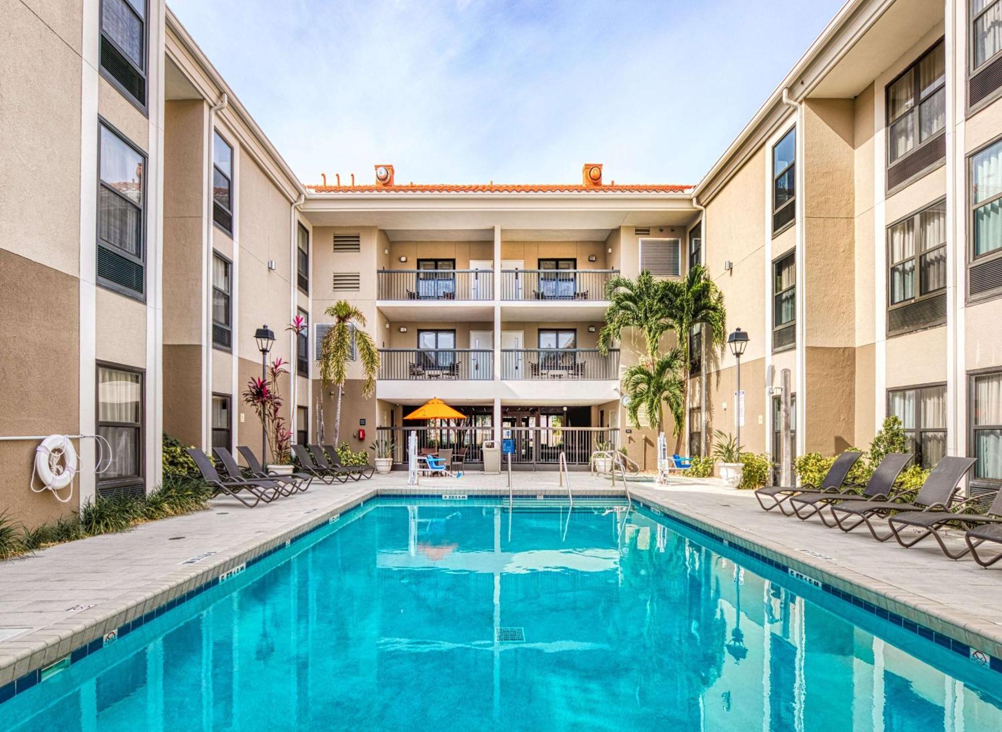 Hampton Inn & Suites Orlando-East Ucf Exterior foto